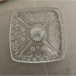Vintage Daisy carved Crystal Glass Mint, Candy, Nuts, Trinket or Candle Dish 6"